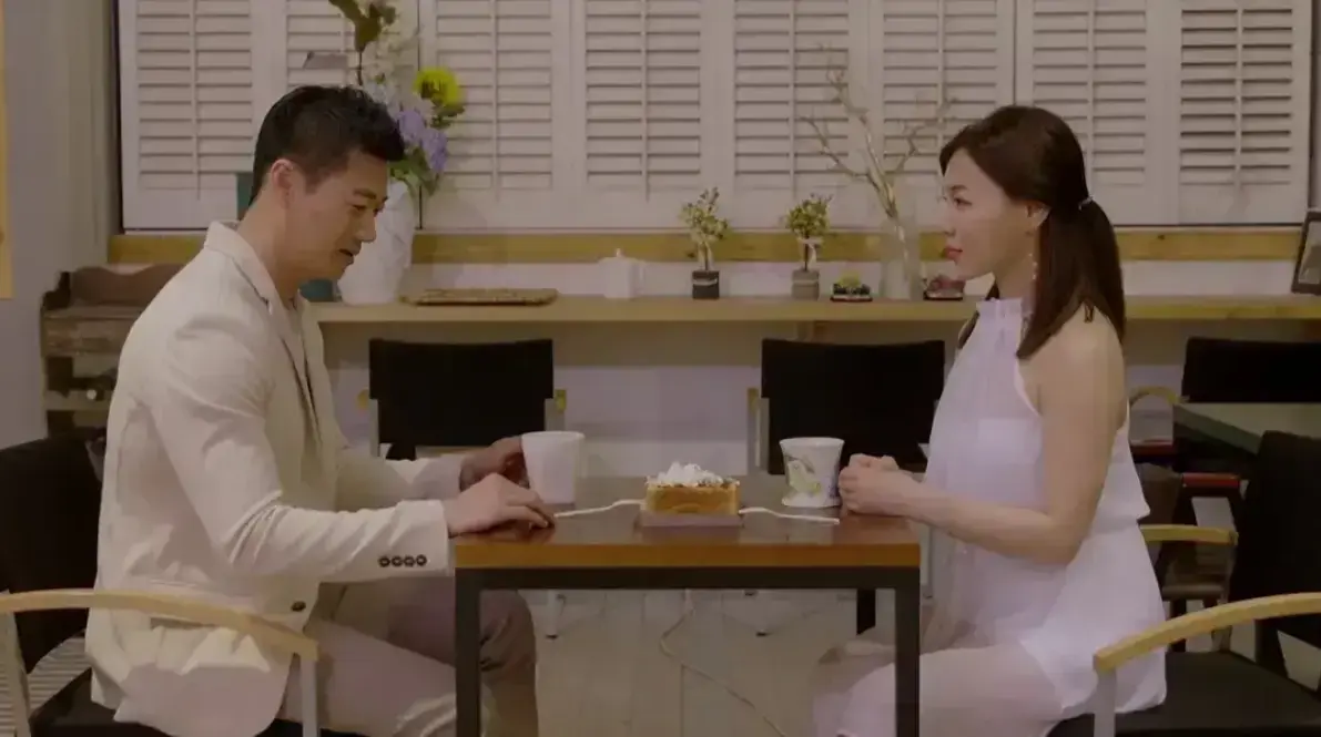 《邻居家妻子》韩国电影未删减1080P韩语中字-《邻居家妻子》高清完整版百度网盘夸克迅雷下载-乏味婚姻中的情感越界在线观看