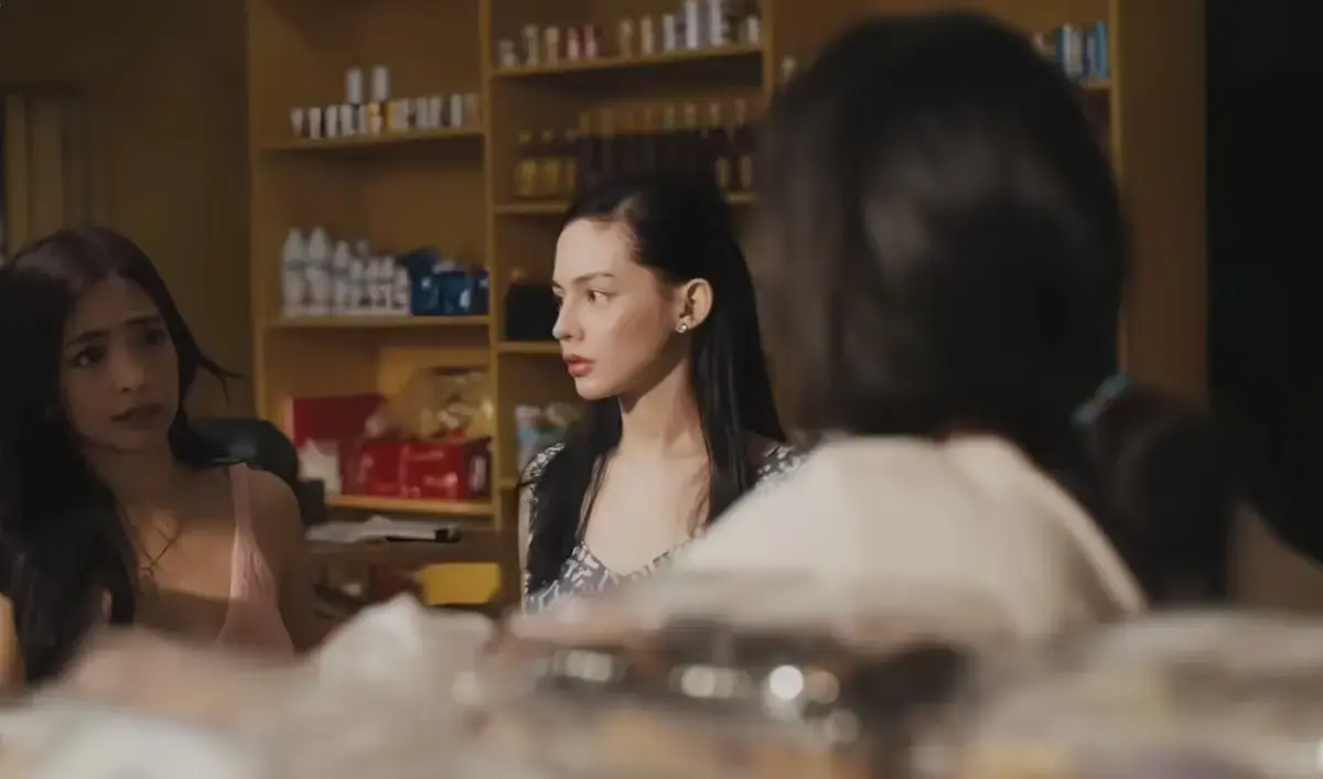《奶油馅饼》菲律宾电影安杰尔卡斯特罗主演-高清无删减蓝光中字完整版在线观看-奶油馅饼免费资源下载VS影视网