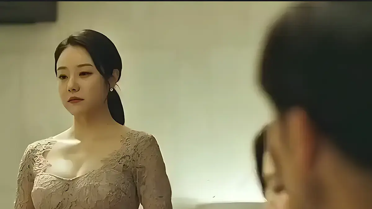 伦理电影《漂亮的保姆》未删减全集免费在线观看-中文字幕1080P高清资源下载-漂亮的保姆无广告完整版免费在线观看-星辰影院